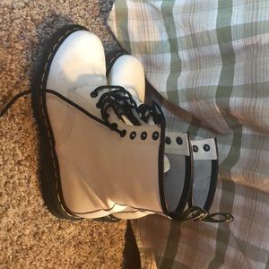 Women’s White Dr. Marten l460 lace up boot
